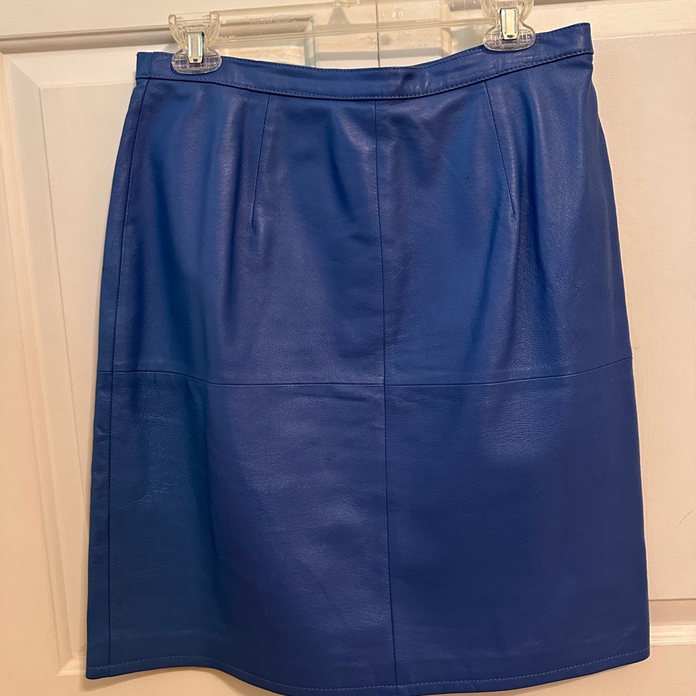 ShapeFX by Newport News Blue Leather Knee-Length Pencil Skirt